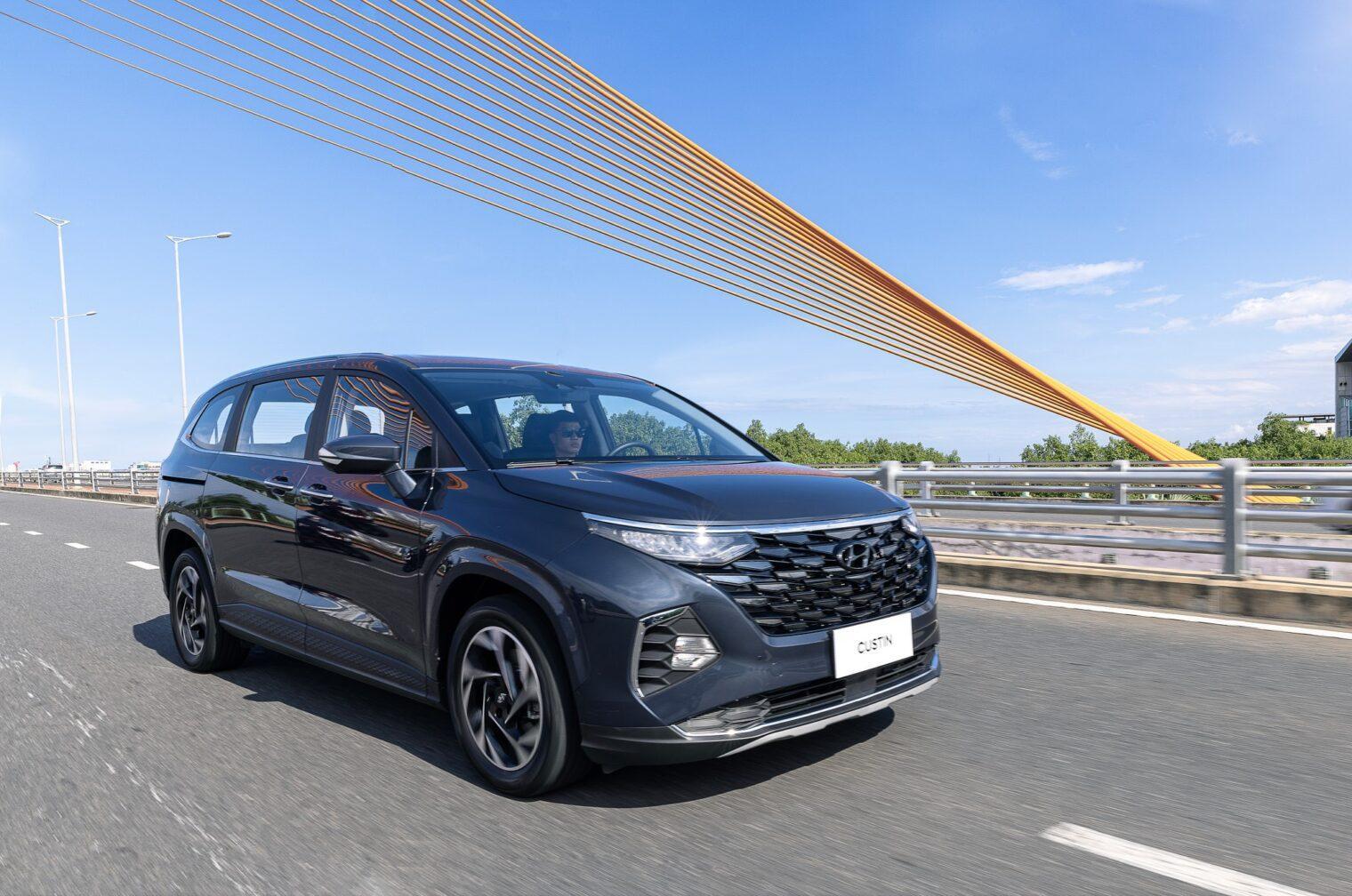 Hyundai Custin 1